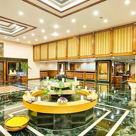 Hotel The Ummed Ahmedabad Airport Exterior foto