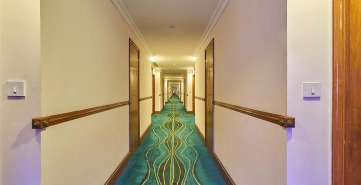 Hotel The Ummed Ahmedabad Airport Exterior foto